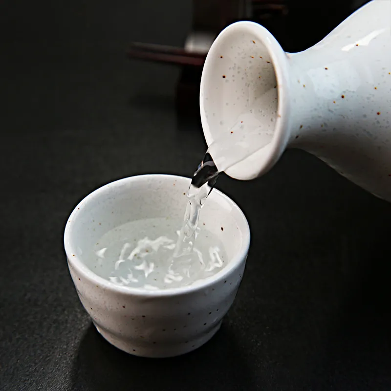 体を温めるお酒の選び方やランキングを紹介｜特徴や美味しい飲み方を徹底解説