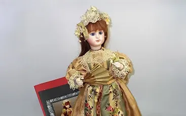 ジュモー オルゴール付ビスクドール